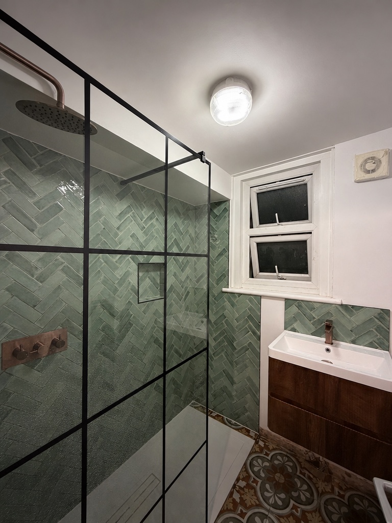 Completed bathroom renovation in Streatham SW16, south London, by Uz Pro Construction