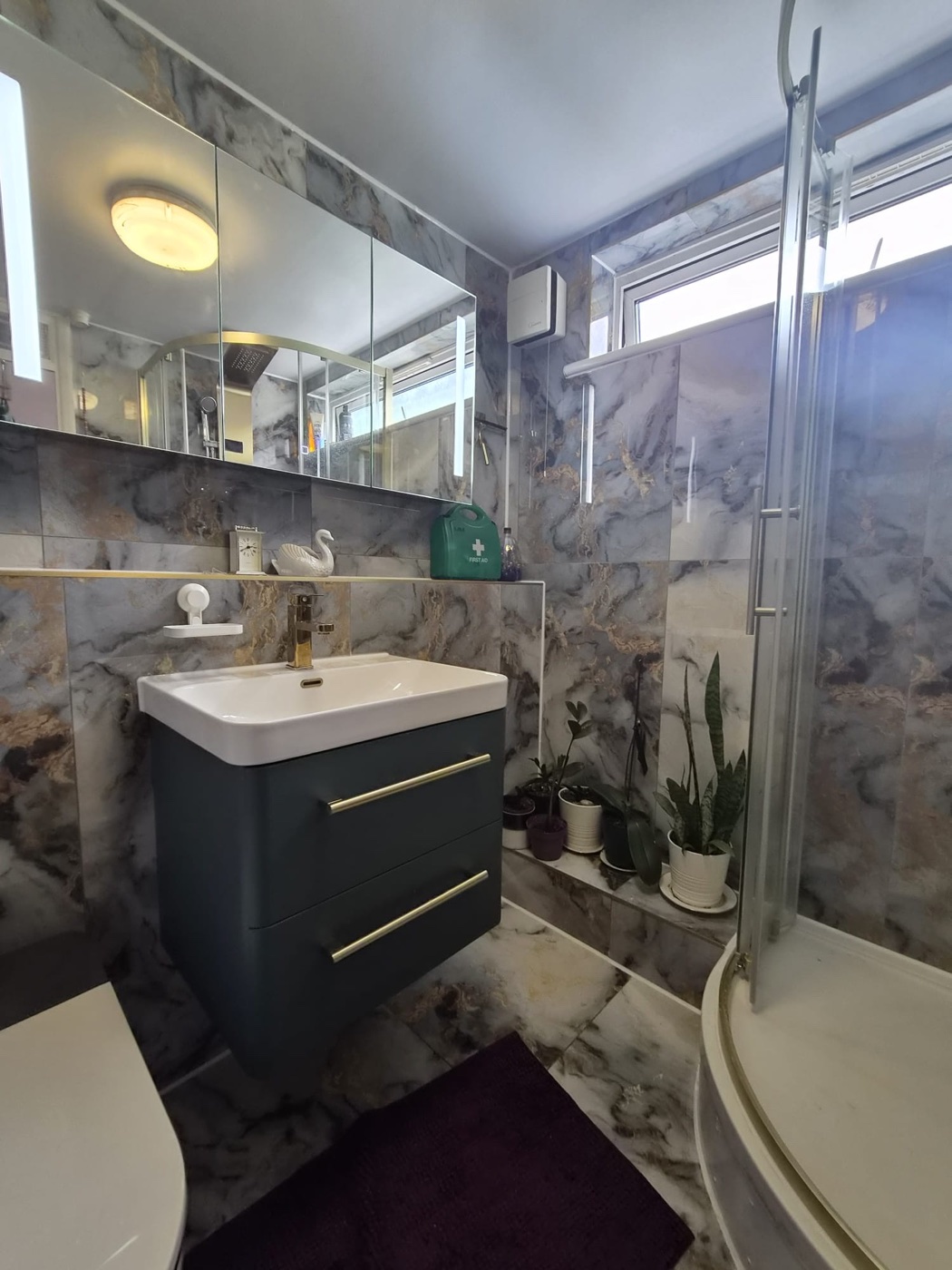 Completed bathroom renovation in Woolwich SE18, south London, by Uz Pro Construction
